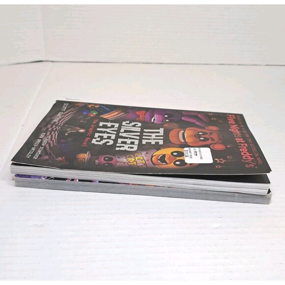 Five Nights at Freddy's Graphic Novel Lot (2) The Fourth Closet The Silver Eyes - Picture 5 of 6